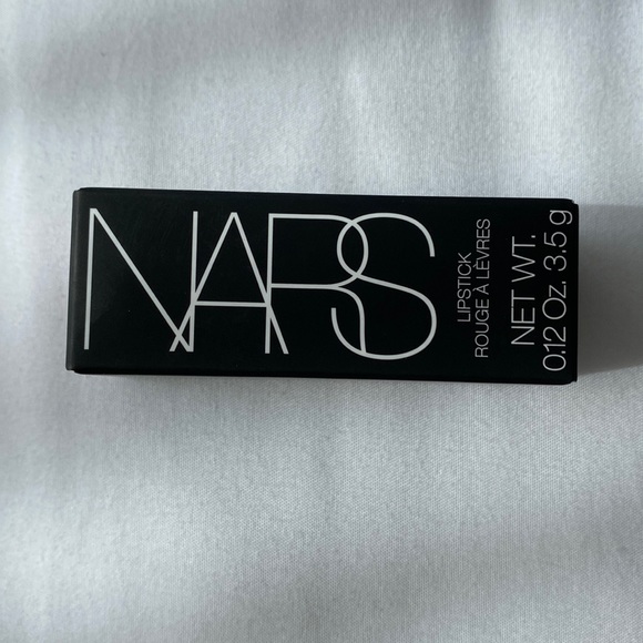❤️ NARS Lipstick - Shade (Banned Red) - Full Size - Picture 5 of 7